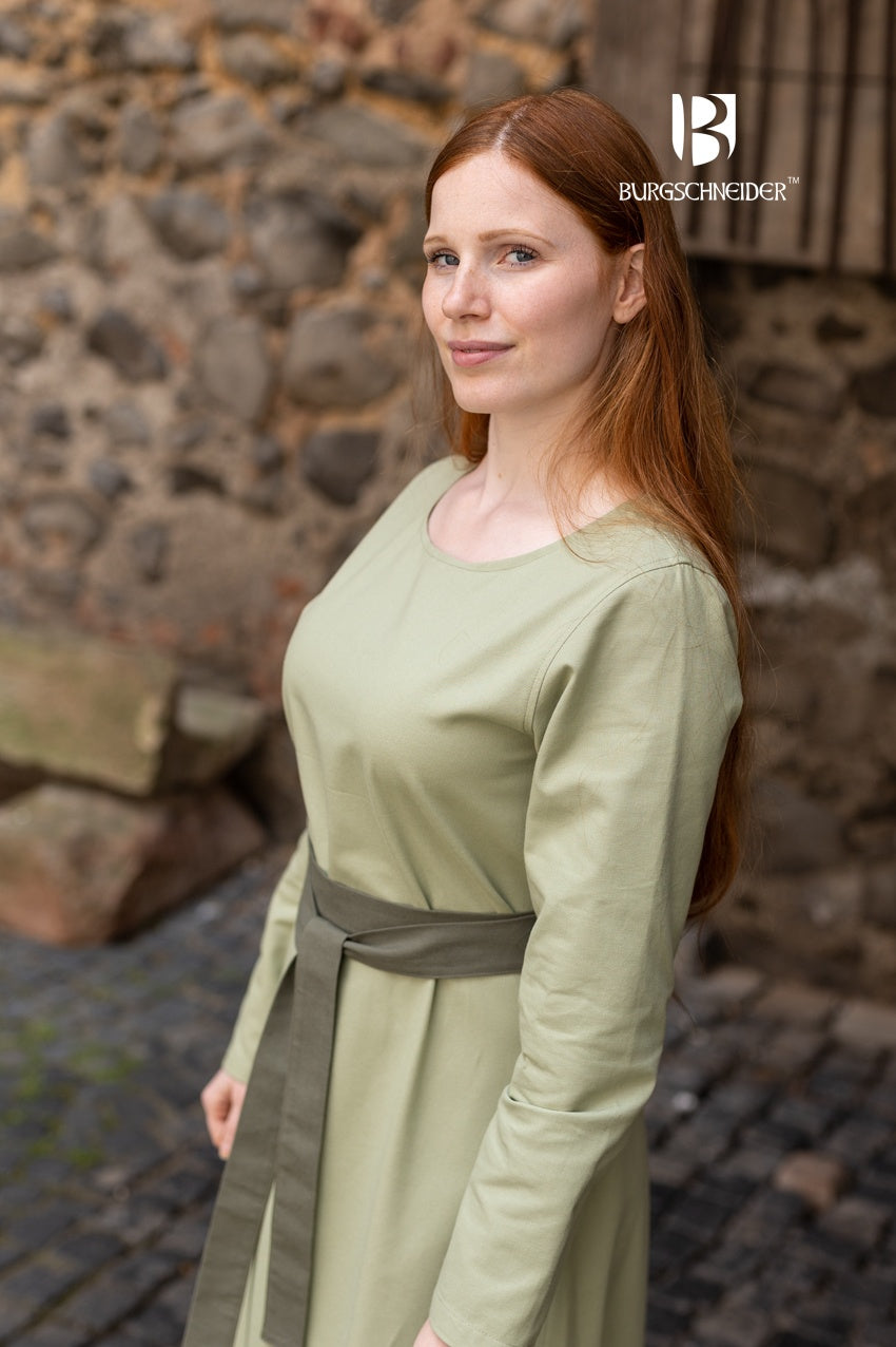 Elegant Hedwig Seaweed Belt made of 100% cotton, featuring a tie front design, perfect for dresses and medieval costumes.