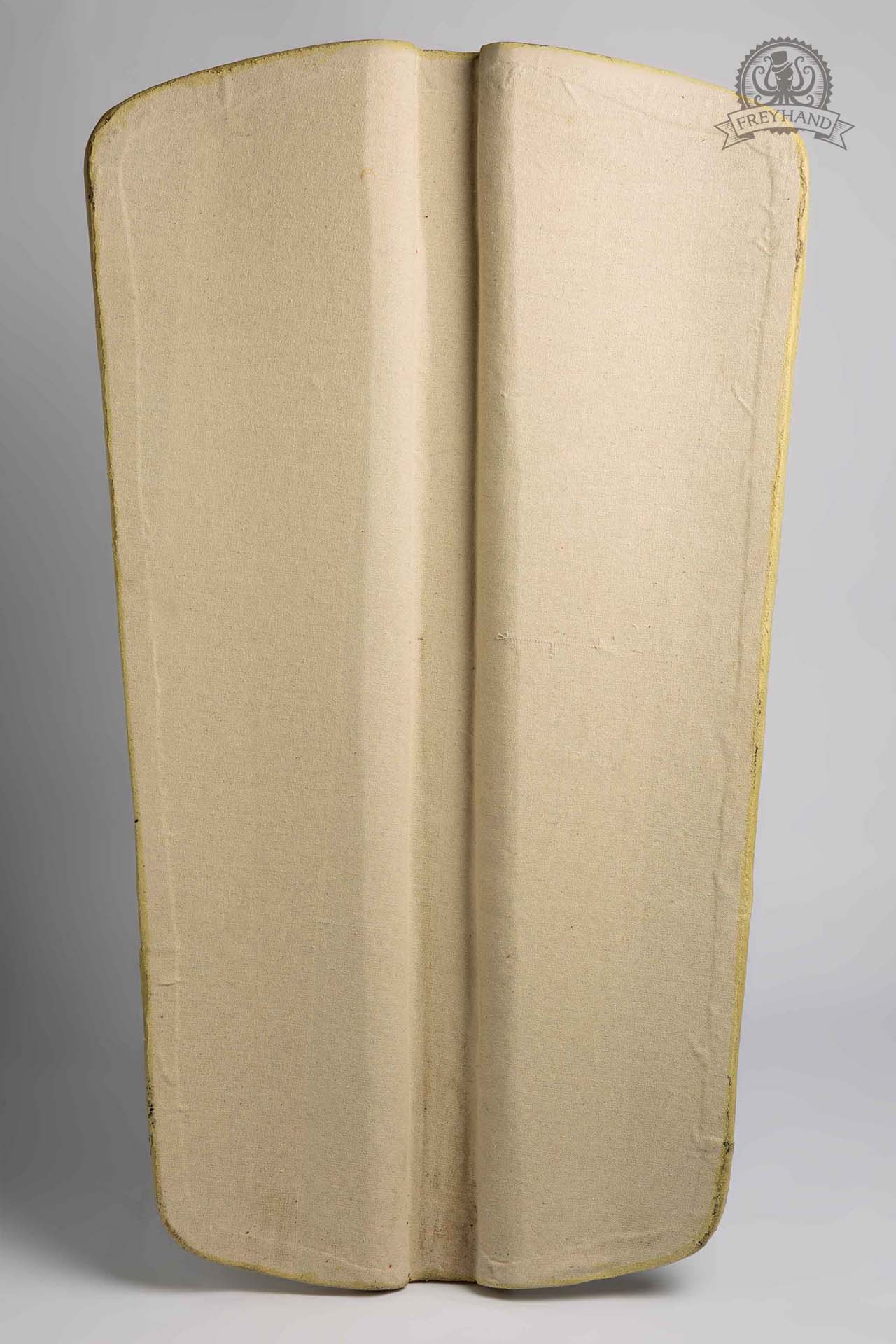 Big Shield Blank Pavese made of foam and canvas, featuring a coarse texture for customization, ideal for LARP and cosplay.