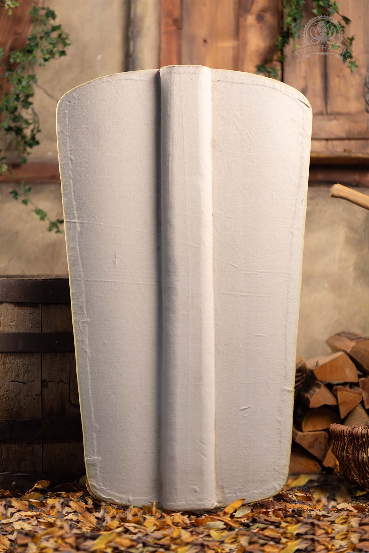 Big Shield Blank Pavese made of foam and canvas, featuring a coarse texture for customization, ideal for LARP and cosplay.