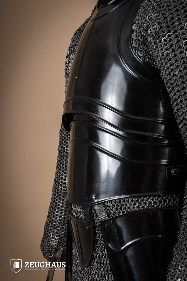 Cuirass Warrior with Tassets Burnished, featuring adjustable straps, black steel construction, and protective flanged edges.