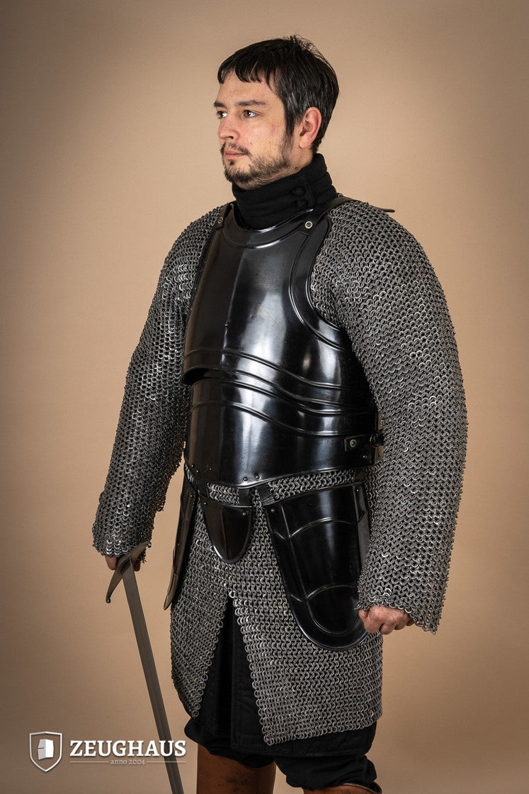 Cuirass Warrior with Tassets Burnished, featuring adjustable straps, black steel construction, and protective flanged edges.