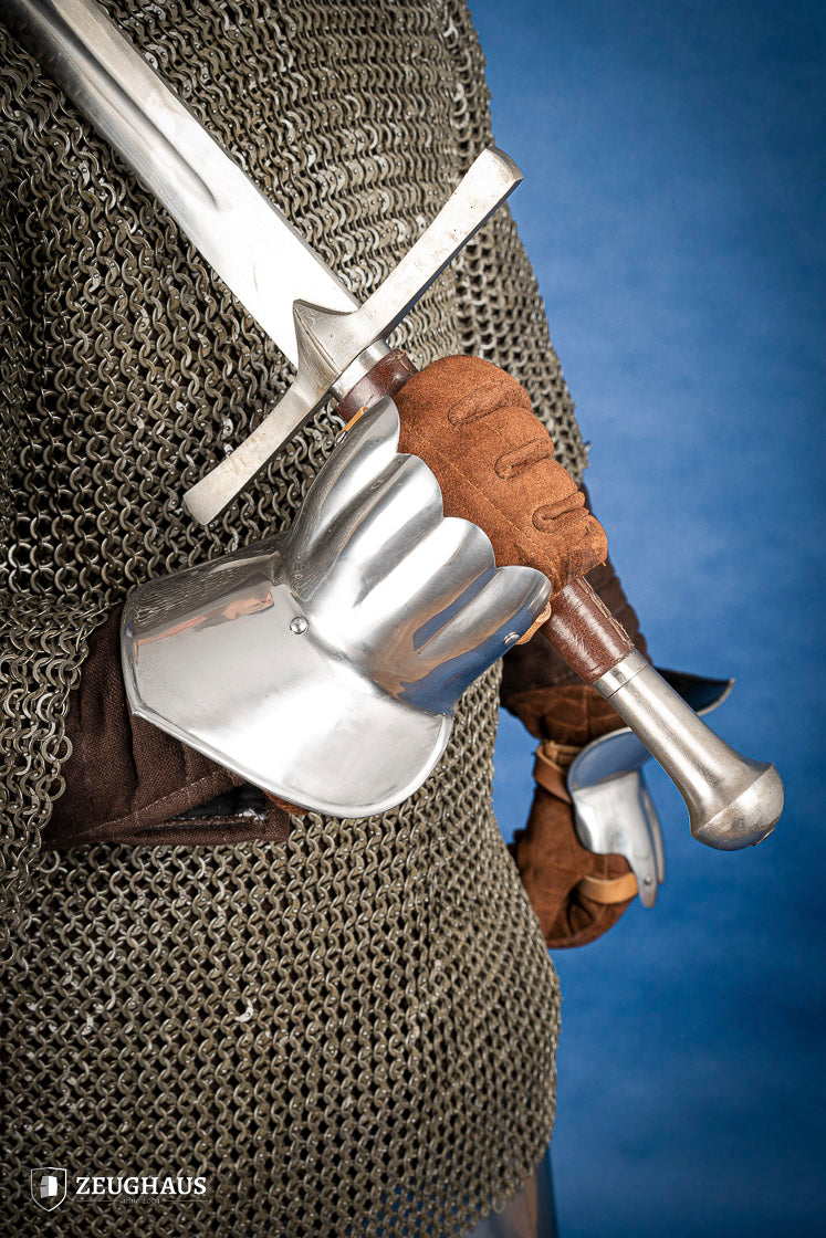 Demi Gauntlets made of 1.6mm polished steel, showcasing robust hand and wrist protection with full finger mobility.