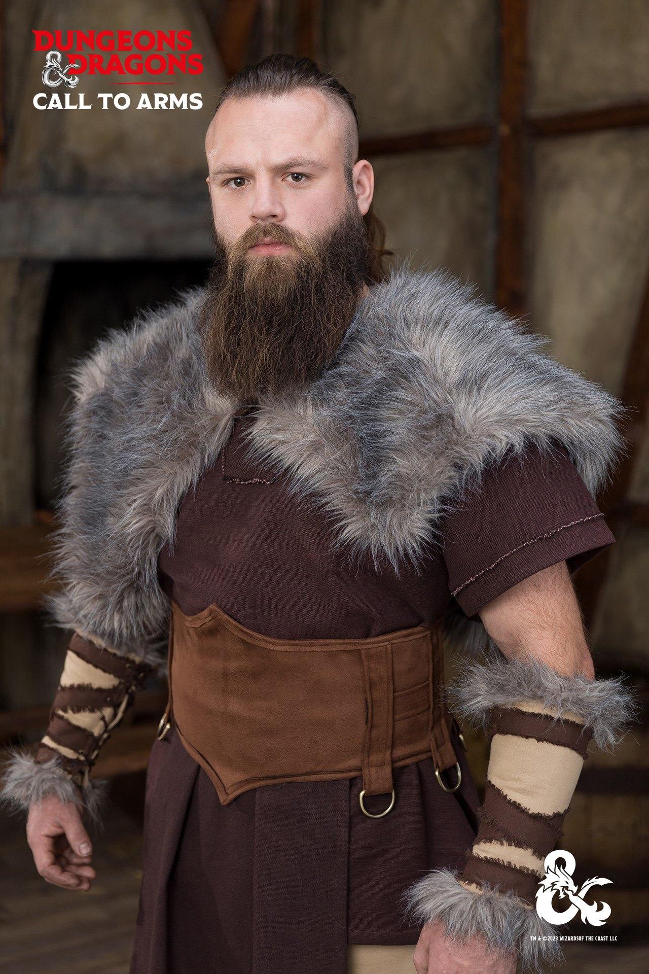 Dungeons & Dragons Barbarian Pelerine featuring faux fur exterior and cotton lining, ideal for cosplay and gaming.