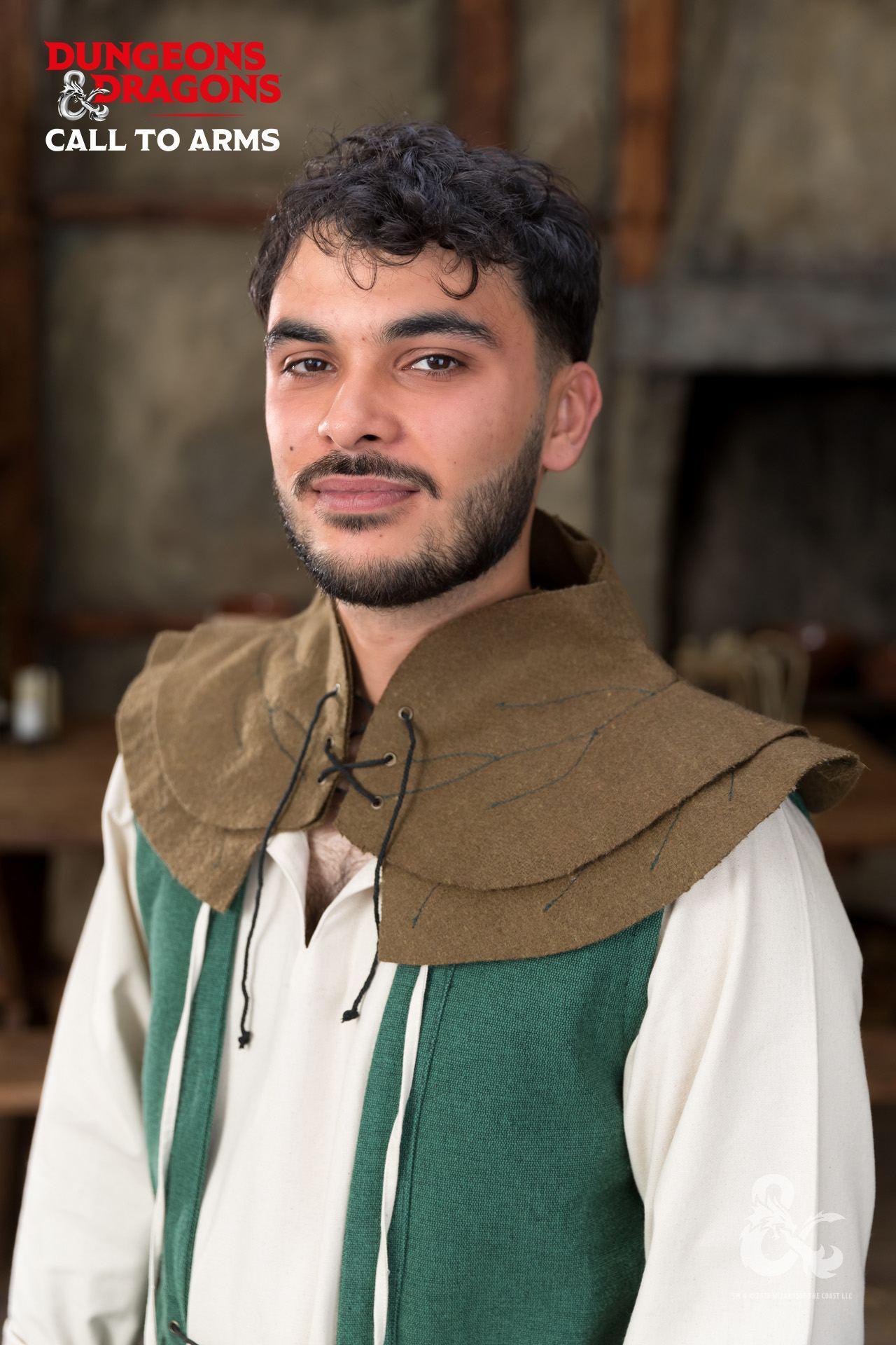 Dungeons & Dragons Druid Pelerine in Autumn Green, featuring a leaf-shaped design and decorative stitchings.