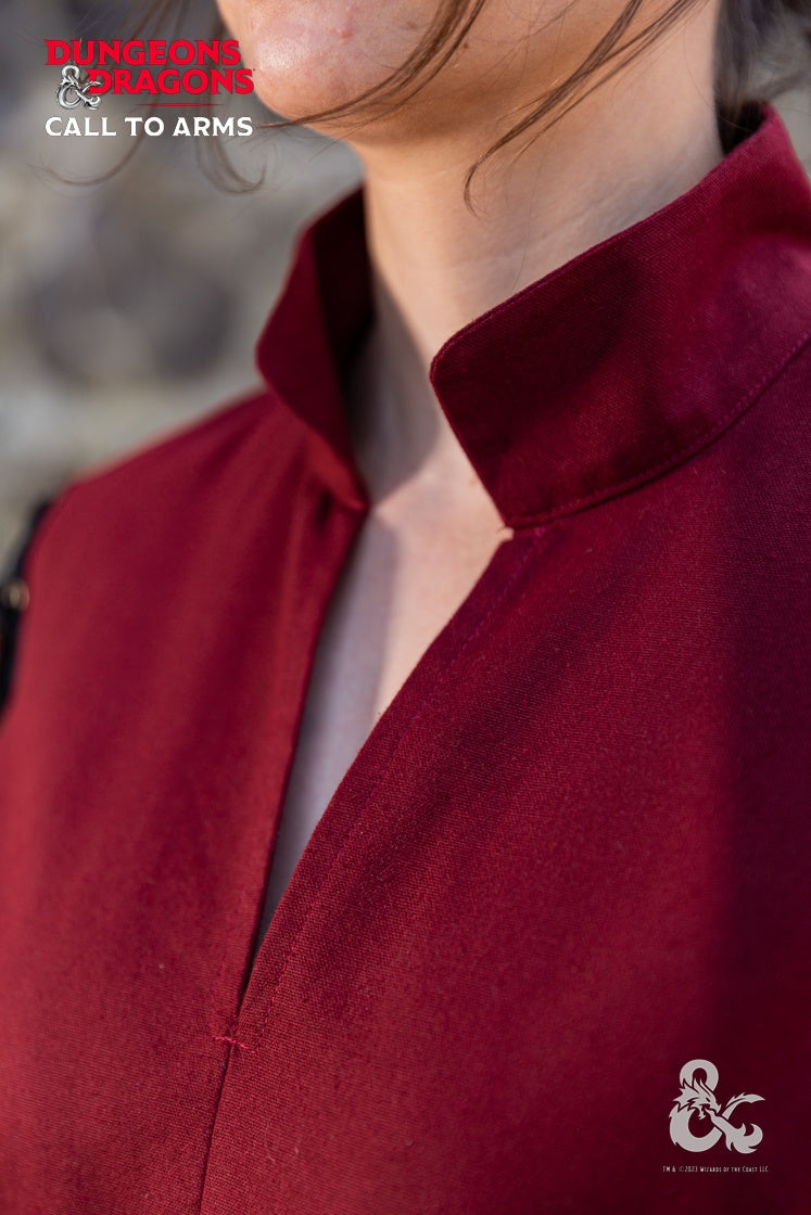 Dungeons & Dragons Fighter Tunic in Bordeaux and Black with standup collar and quilted short sleeves.