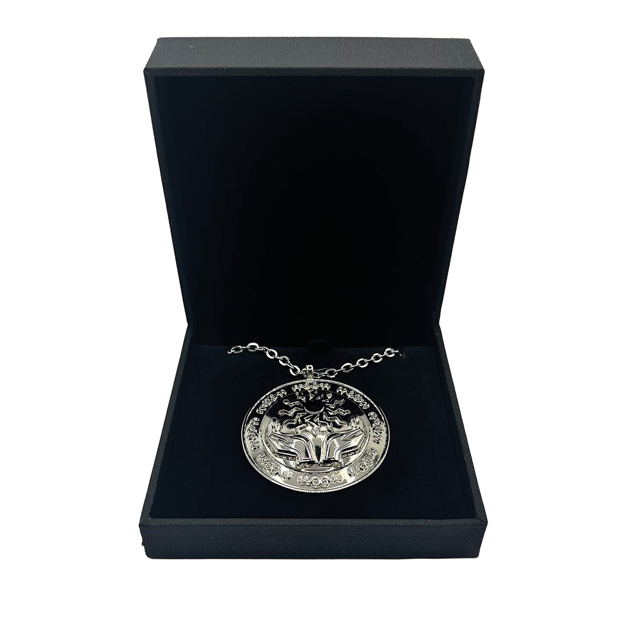 Dungeons & Dragons Amulet of Health, a beautifully crafted jewelry piece enhancing Constitution to 19.