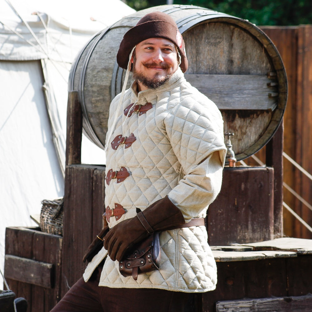 Gambeson Donnergrund Natural featuring diamond quilting and leather closures, perfect for LARP.