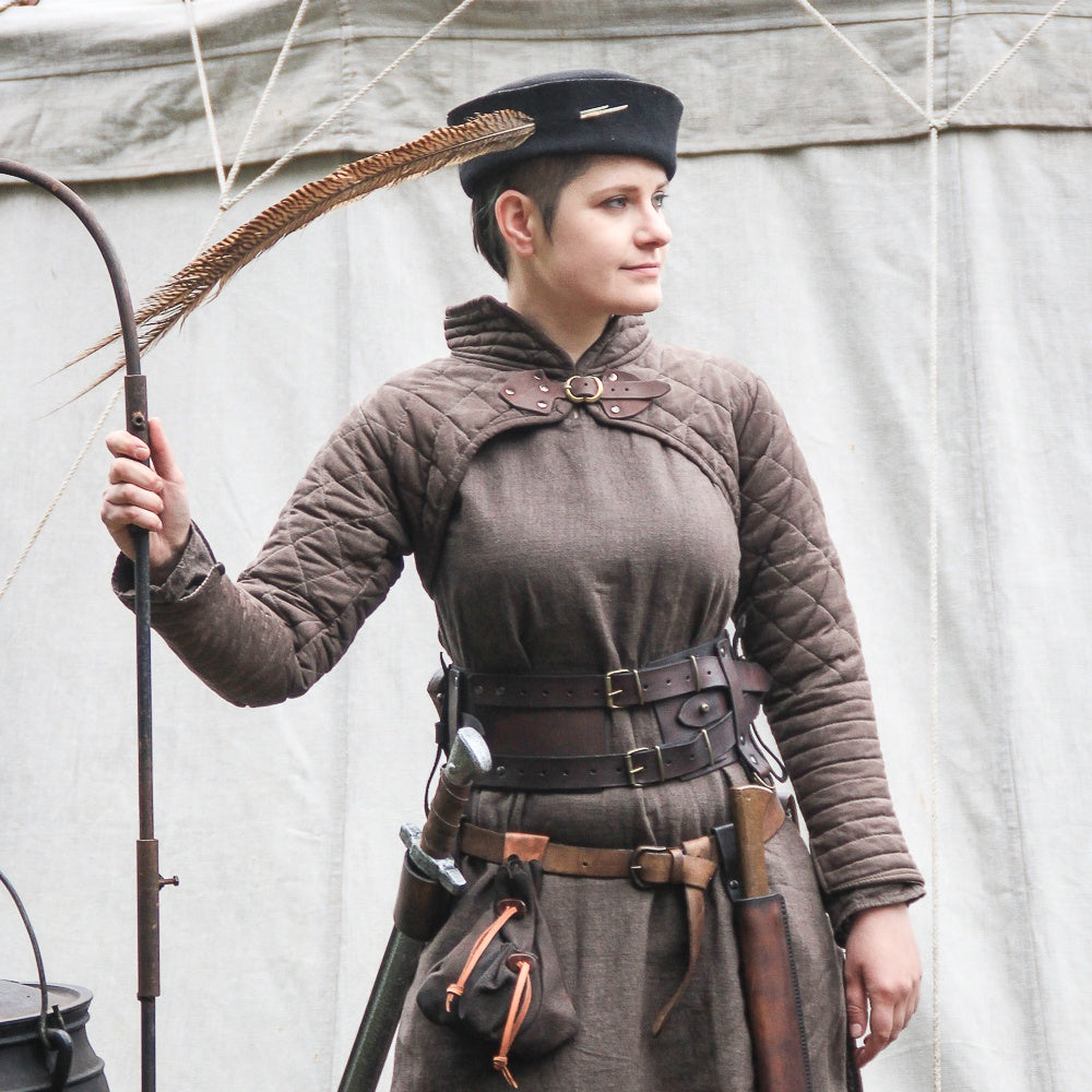 Gambeson Drachenstein Brown short jacket with diamond quilting, made of cotton canvas, ideal for fantasy costumes.