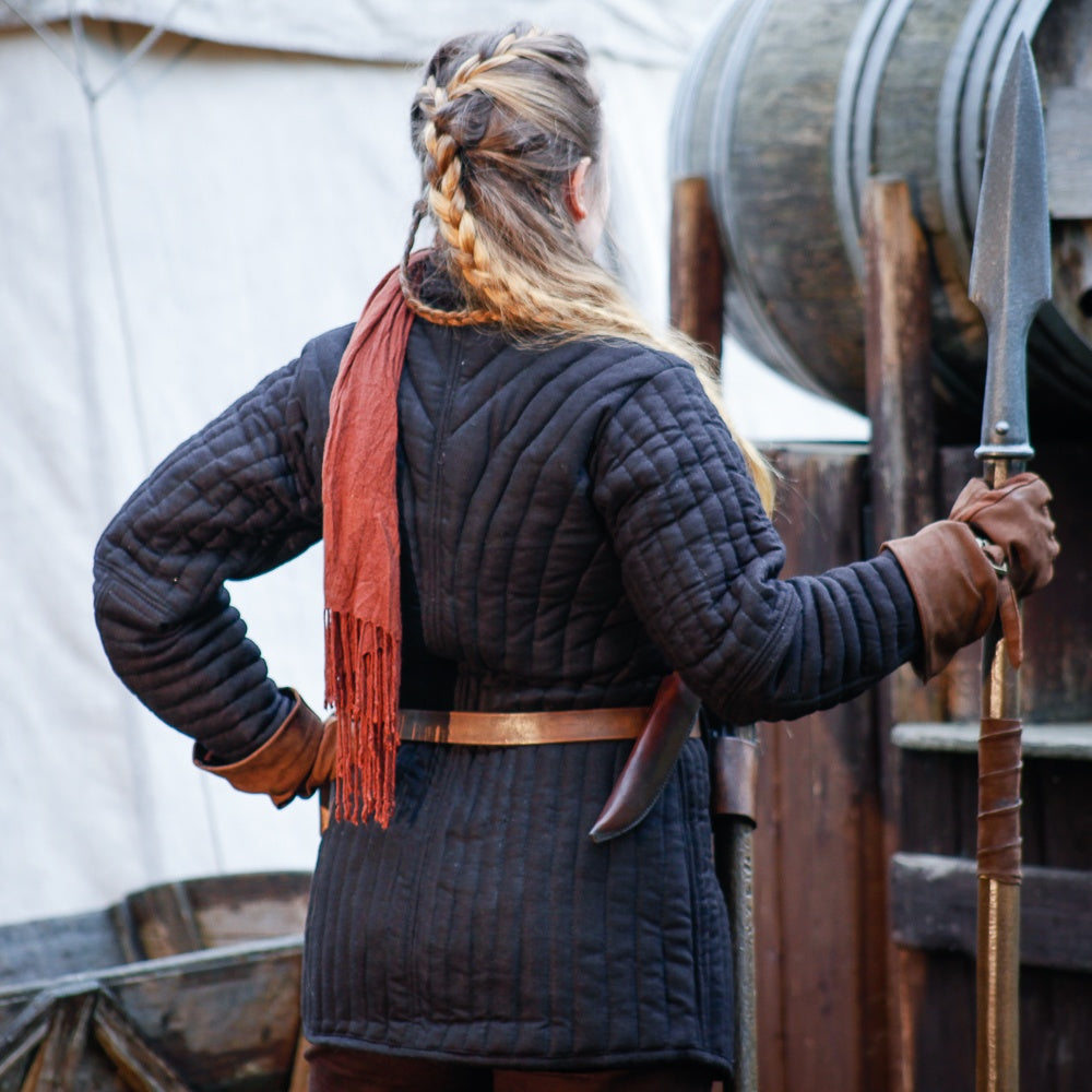 Gambeson Greifenfels Black featuring elegant design, handmade buttons, and medium padding for historical reenactment.