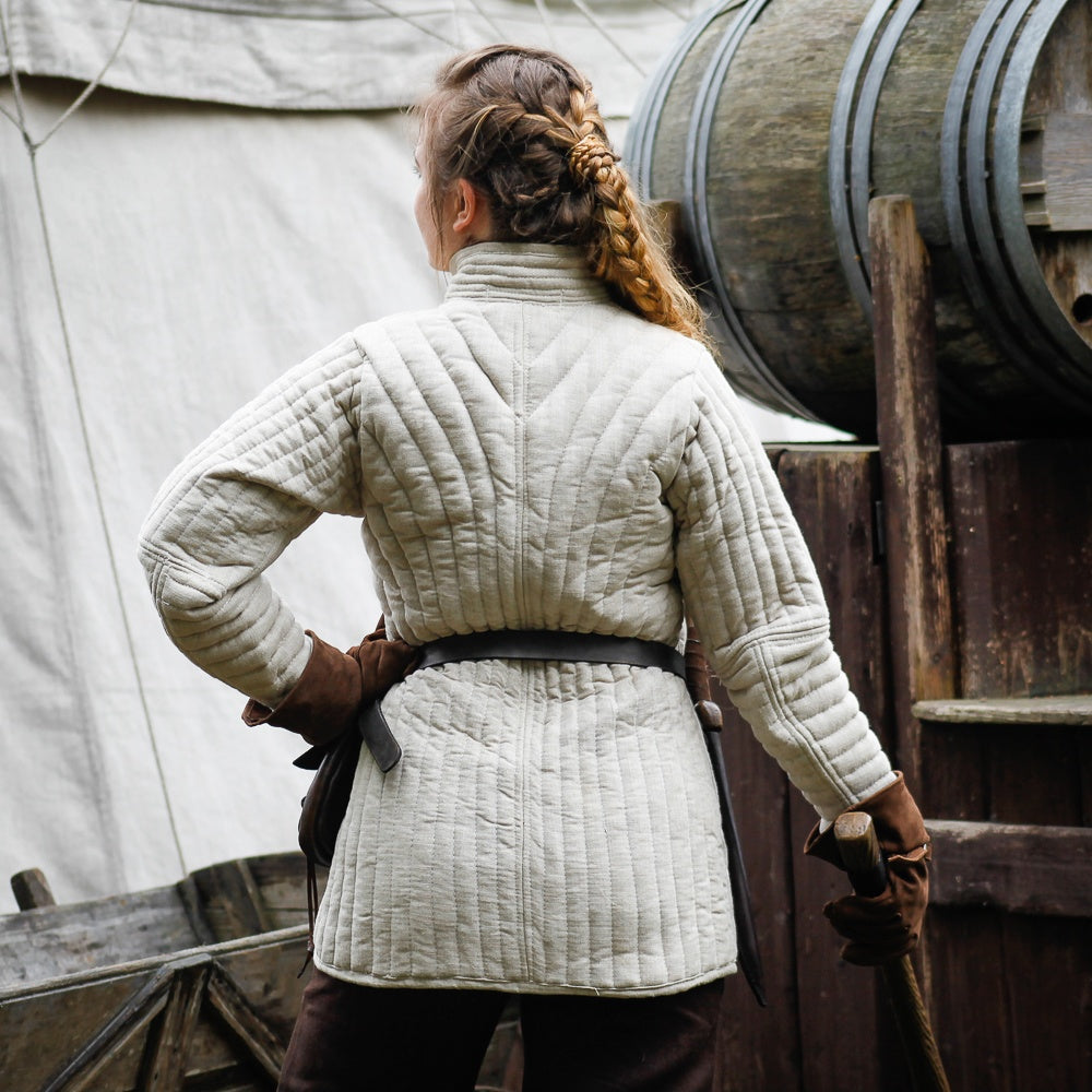 Gambeson Greifenfels Natural featuring elegant design, handmade buttons, and fitted cut, suitable for historical reenactments.