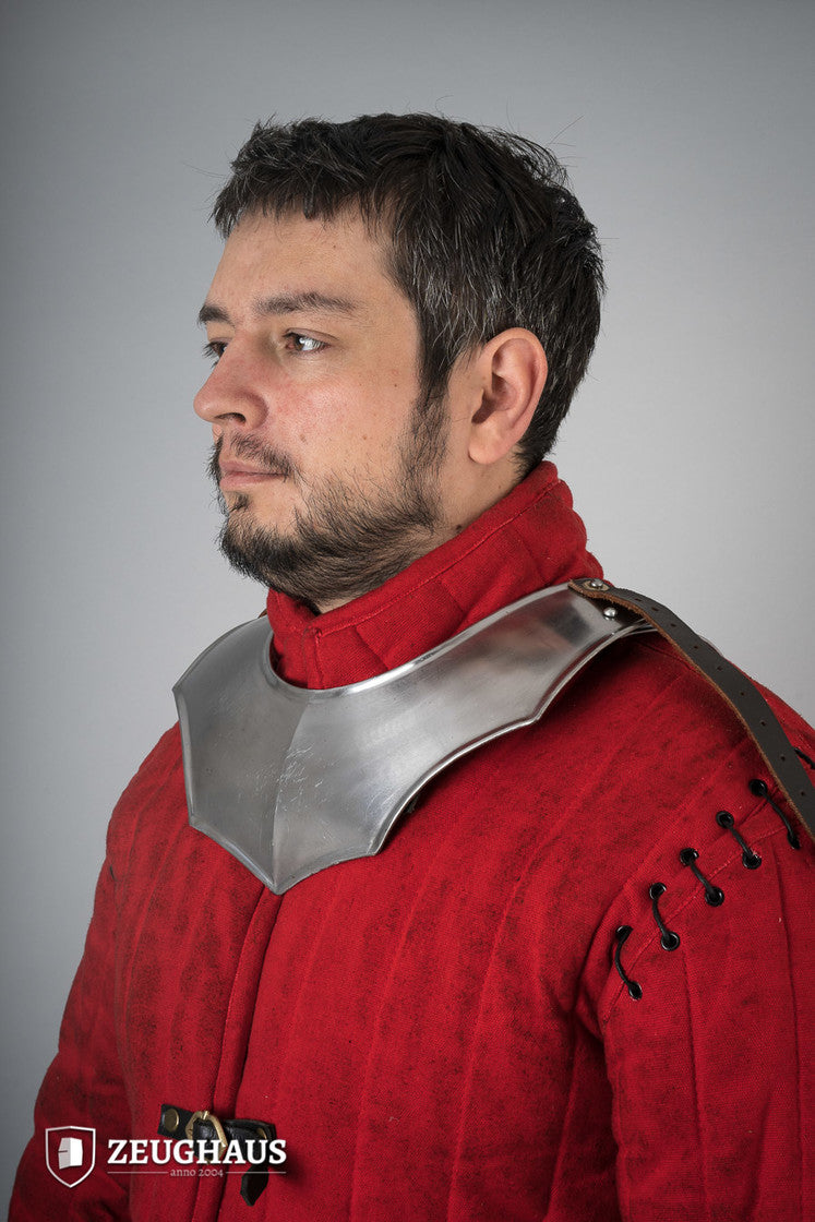 Gorget Avenger Polished collar with crimped edges and leather straps, showcasing its durable and decorative design.