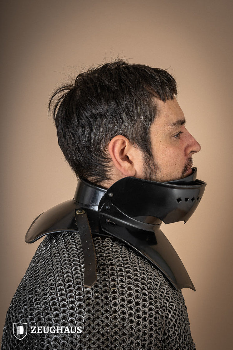 Gorget with Bevor made of 1.6 mm burnished steel, featuring crimped edges and leather straps, designed for historical reenactment.