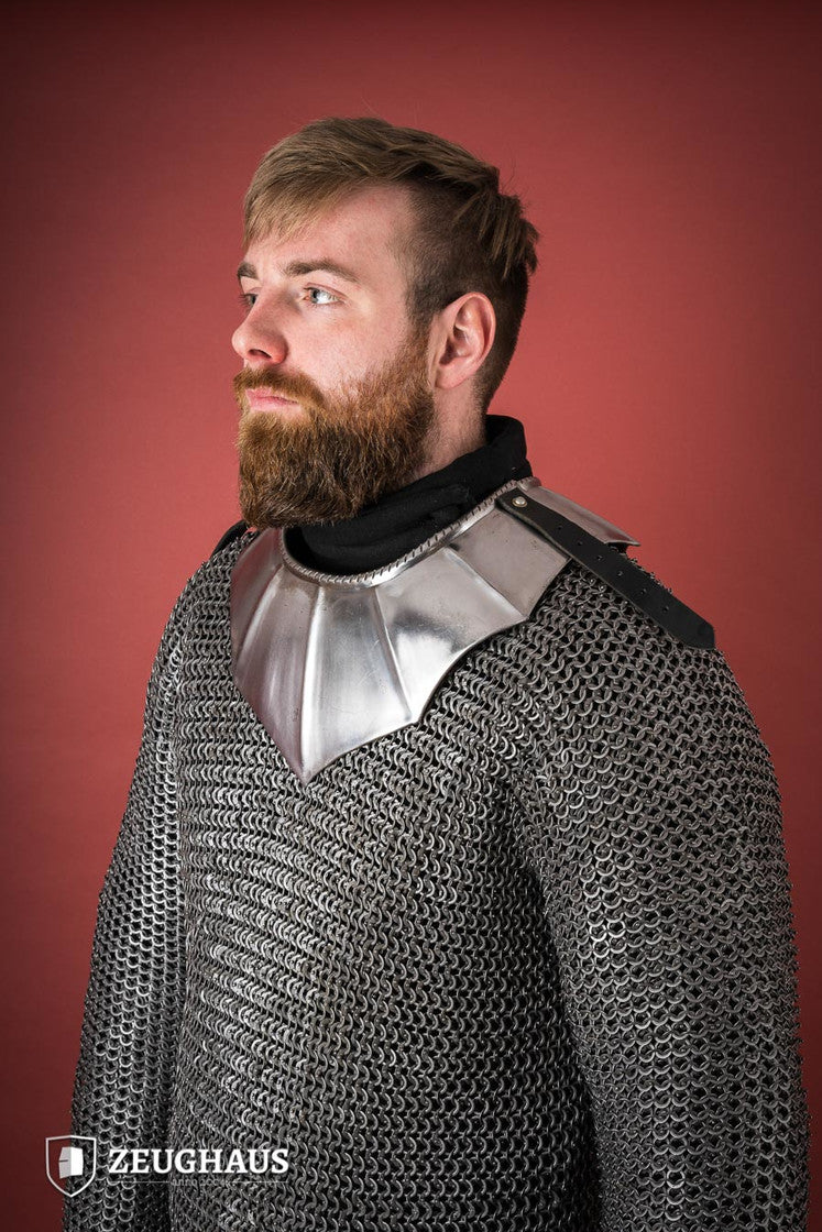 Gothic Gorget 1.6mm Polished collar, showcasing its elegant design and adjustable leather strap.