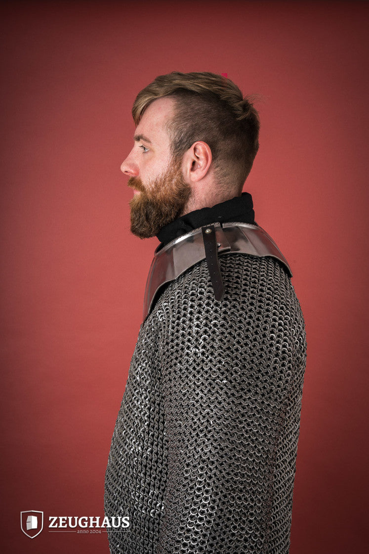 Gothic Gorget 1.6mm Polished collar, showcasing its elegant design and adjustable leather strap.