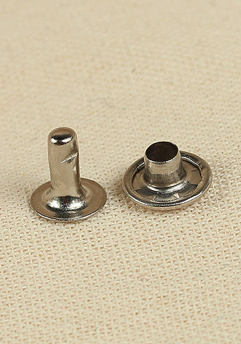 Hollow rivet made of iron and nickel, measuring 9 mm in diameter and 7.8 mm in height, ideal for leather crafting.