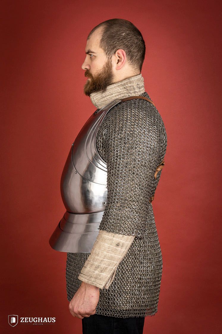 Infantry Milanese Breastplate made of 1.6mm polished carbon steel with adjustable leather straps, showcasing its craftsmanship and design.