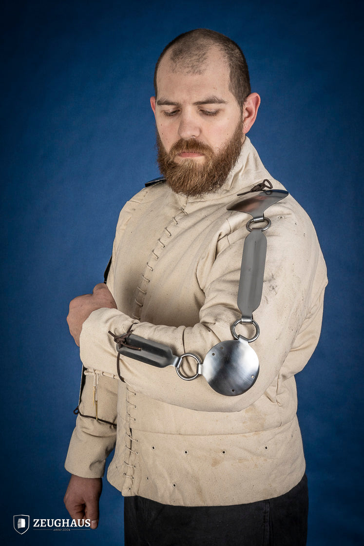 Jack Chains 1.6mm polished, handcrafted steel chains for medieval protection, showcasing their unique design and polished finish.