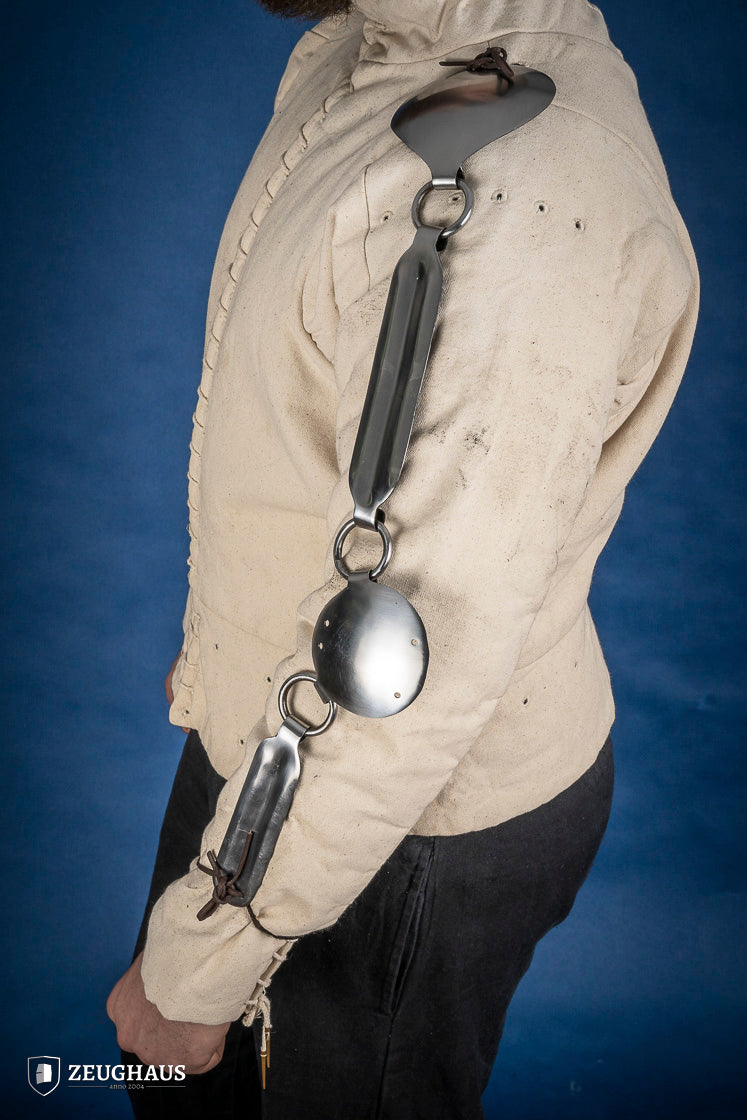 Jack Chains 1.6mm polished, handcrafted steel chains for medieval protection, showcasing their unique design and polished finish.