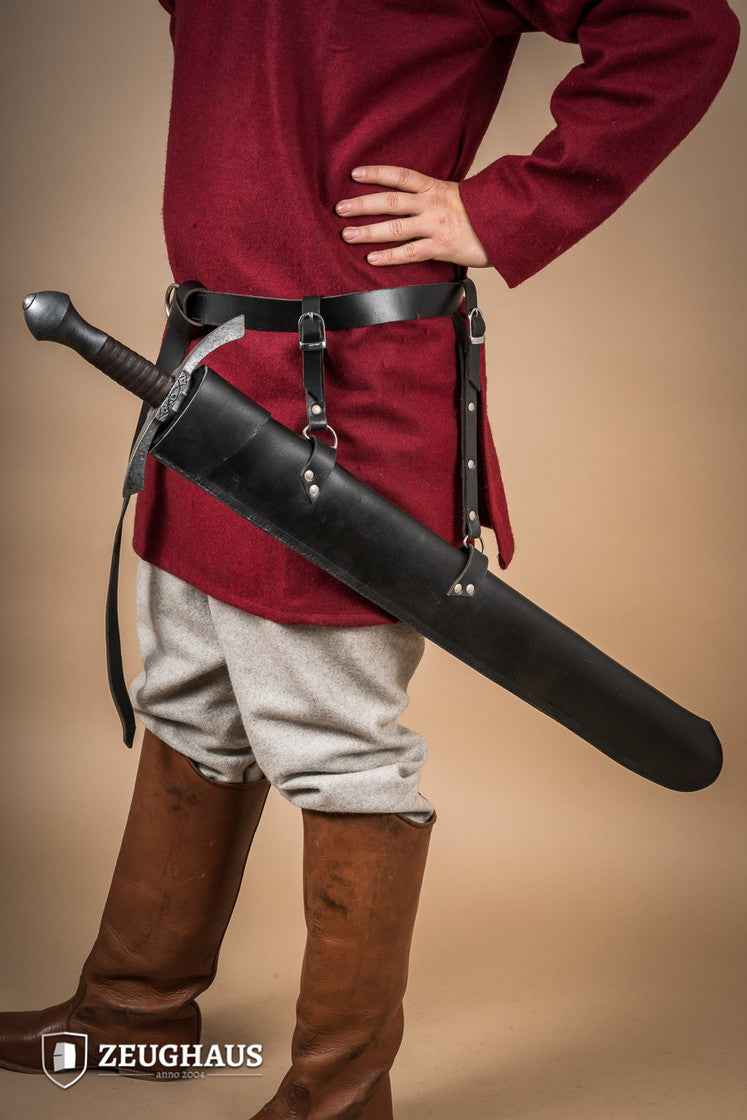 A 72 cm black leather scabbard designed for LARP swords, showcasing its durable material and sleek design.