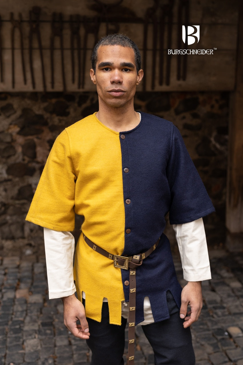 Left Side Surcoat Aleran Blue featuring vibrant blue color, stylish wooden buttons, and wide sleeves for freedom of movement.