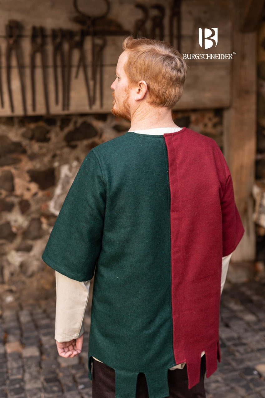 Left Side Surcoat Aleran Green featuring vibrant color, wooden buttons, and wide sleeves for comfort and style.