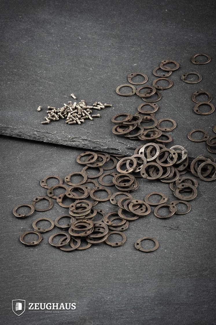 Loose flat rings with rivets made of stainless steel, featuring a natural oiled finish and an inner diameter of 9mm.