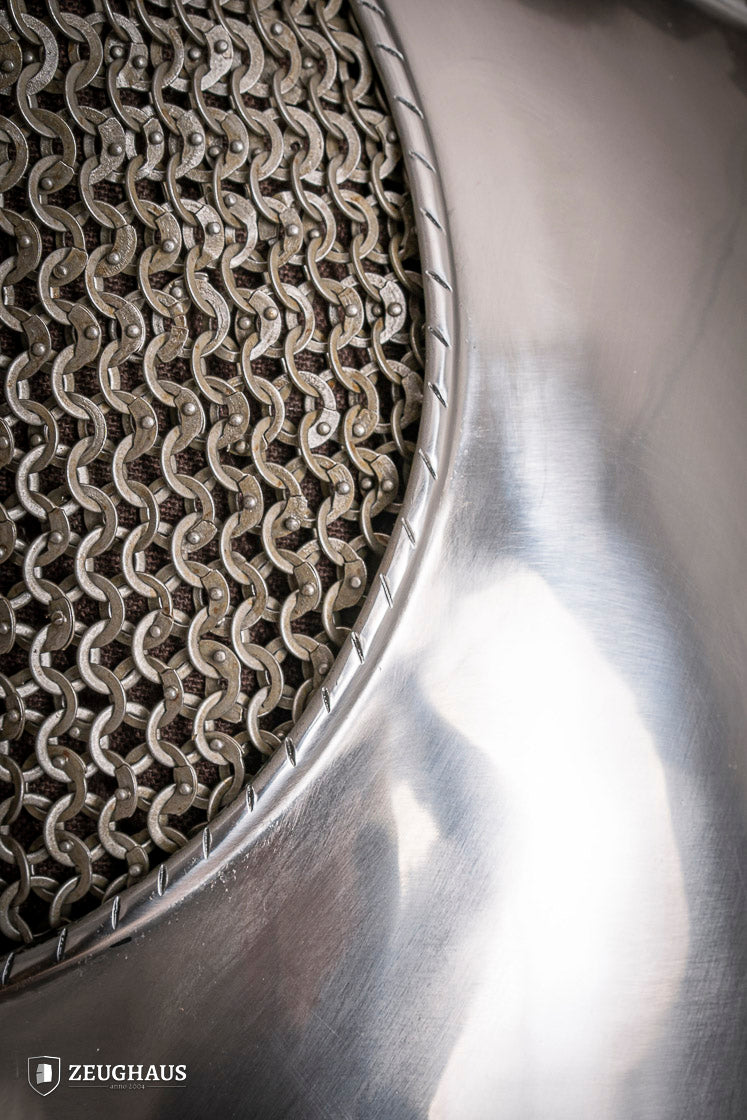 Mercenary Breastplate made of 1.6mm polished steel with a satin finish, showcasing adjustable straps and handcrafted details.