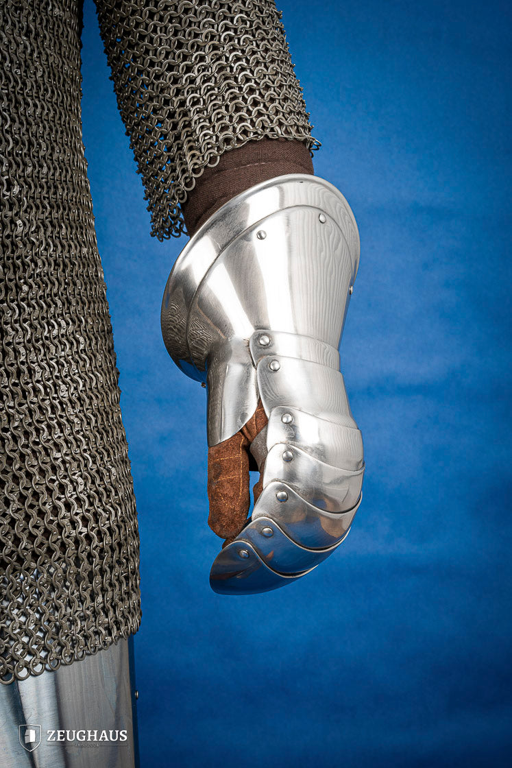 15th Century Mitten Gauntlets made of 1.2 mm steel, featuring a leather strap for secure fit and layered construction for protection.
