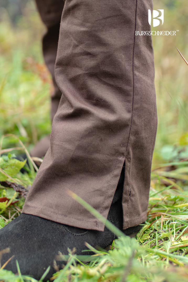 Kergon Brown Pants made from 100% cotton, featuring ankle laces, buttons, and pockets, perfect for medieval and fantasy events.
