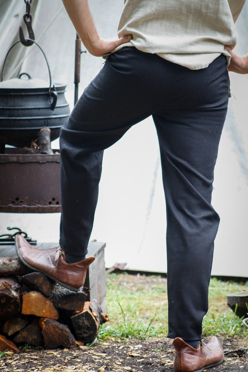 Pants Rubus Black featuring a straight cut, drawstring closure, and practical trouser pockets, made from 100% cotton.