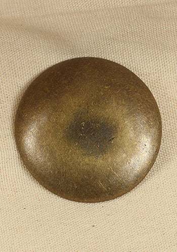 Rivet-Plate Galileo Antique Brass, a 45 mm diameter zinc accessory for leather products, featuring an antique brass finish for LARP and medieval costumes.