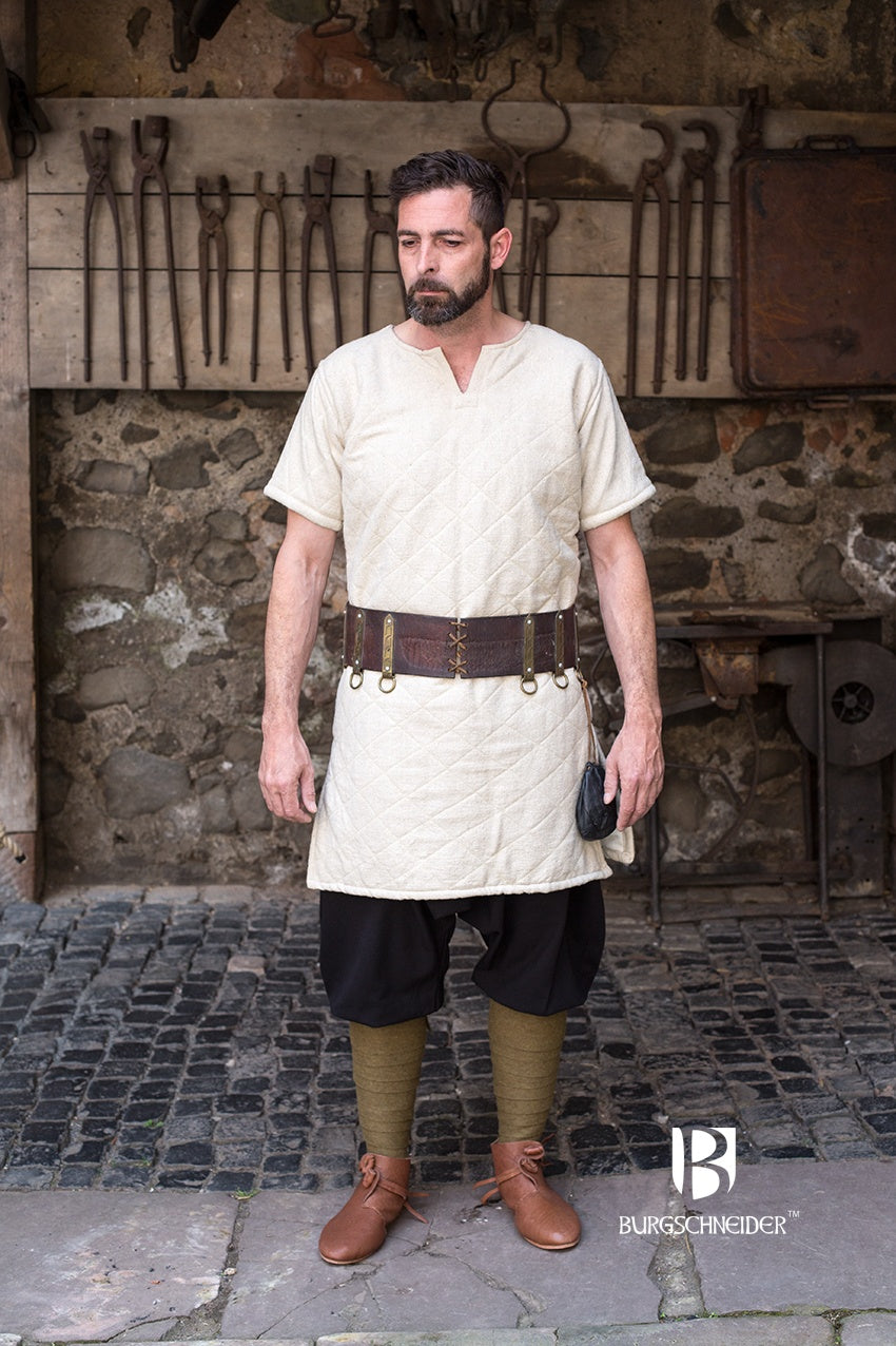 Rus Pants Kyivan Black, knee-length pants inspired by Viking clothing, featuring a comfortable fit and pluder optics.