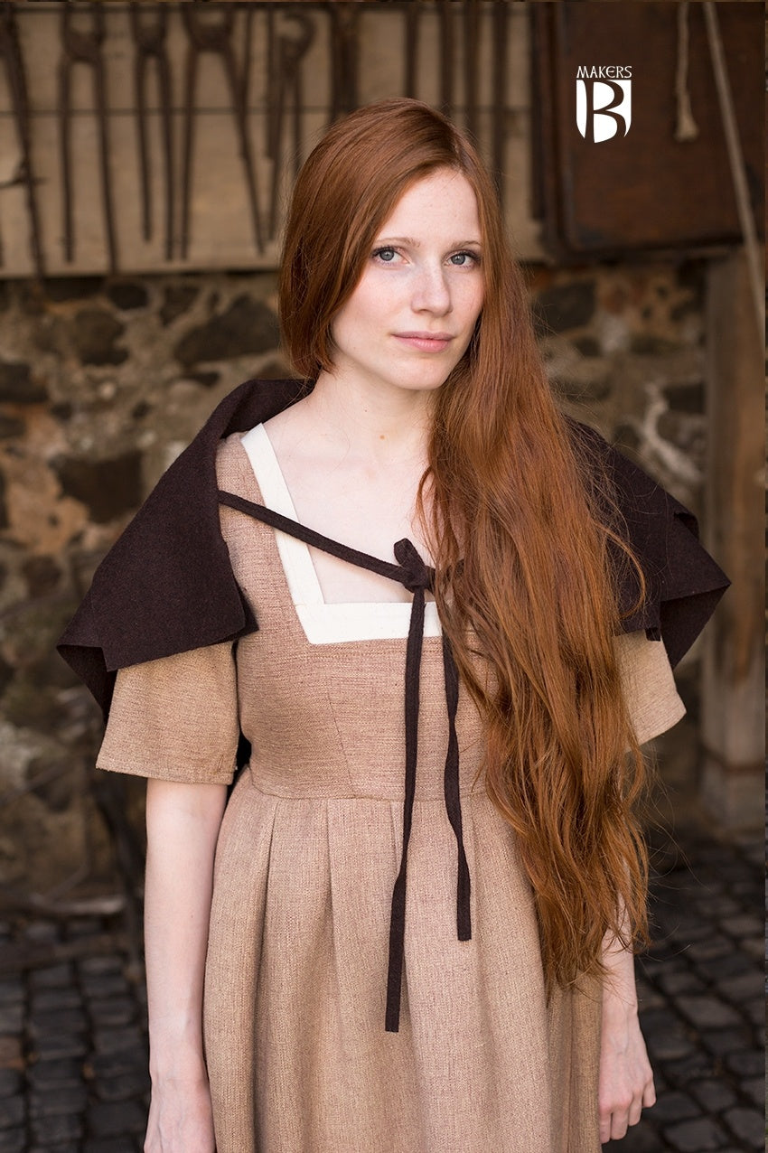 Scarf Bertrude Brown displayed elegantly, showcasing its versatile design and rich brown color.