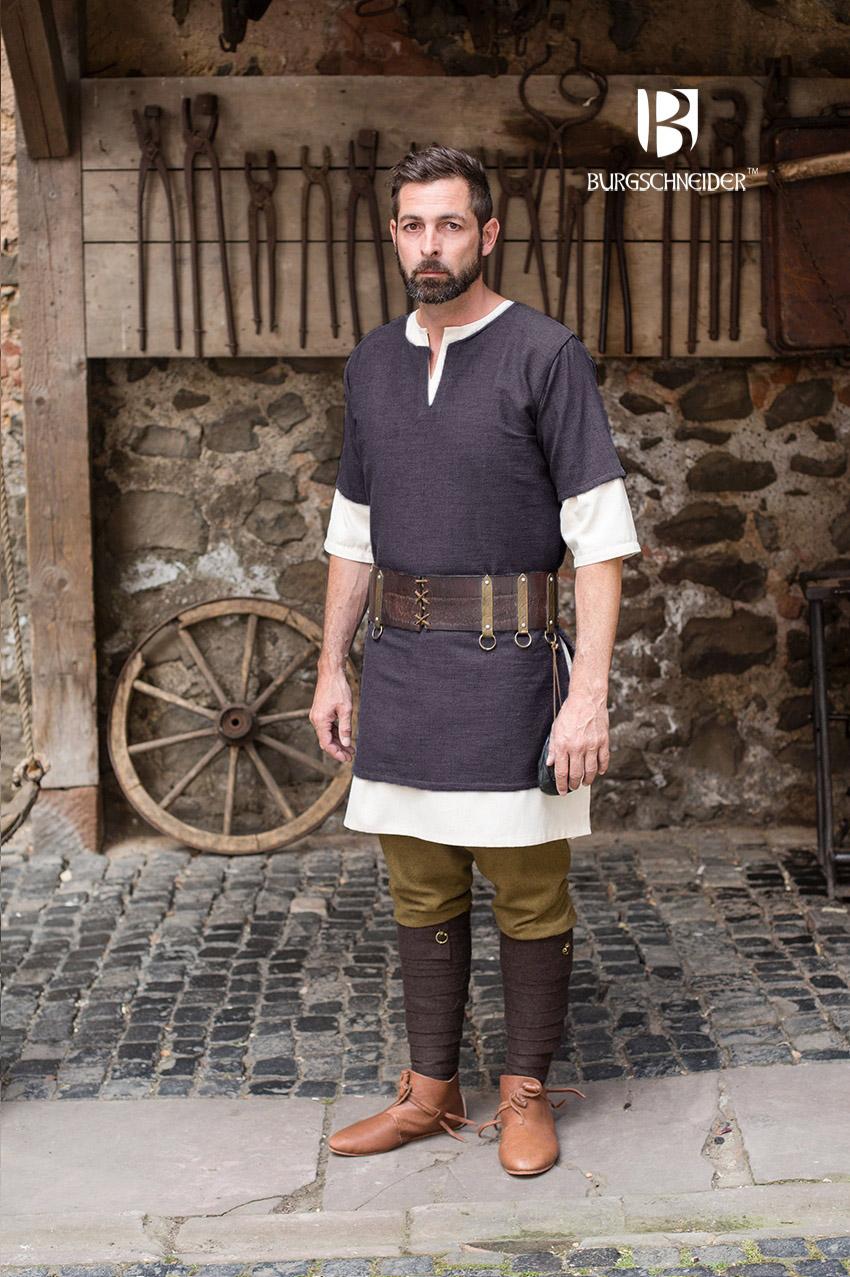 Short Sleeve Tunic Aegir in Grey, showcasing its heavy coarse woven fabric and traditional medieval design.