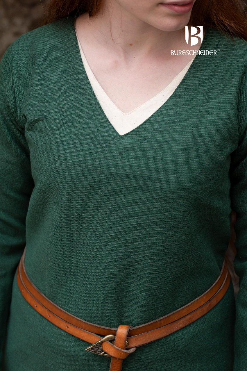 Short Tunic Frekja in Green with long sleeves and V-neck, ideal for LARP and historical events.