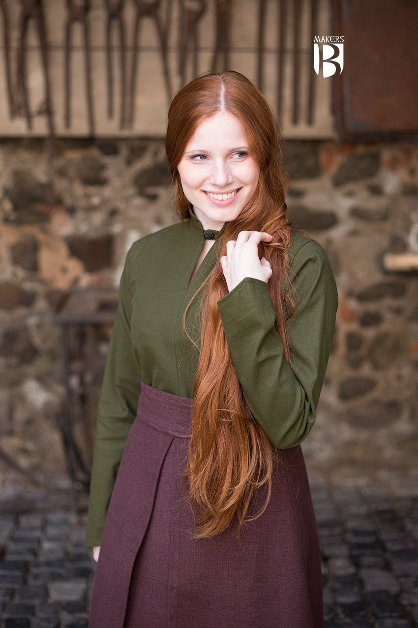 Skirt Mera Brown displayed on a mannequin, showcasing its straight lines and drawstring feature, made from soft cotton fabric.
