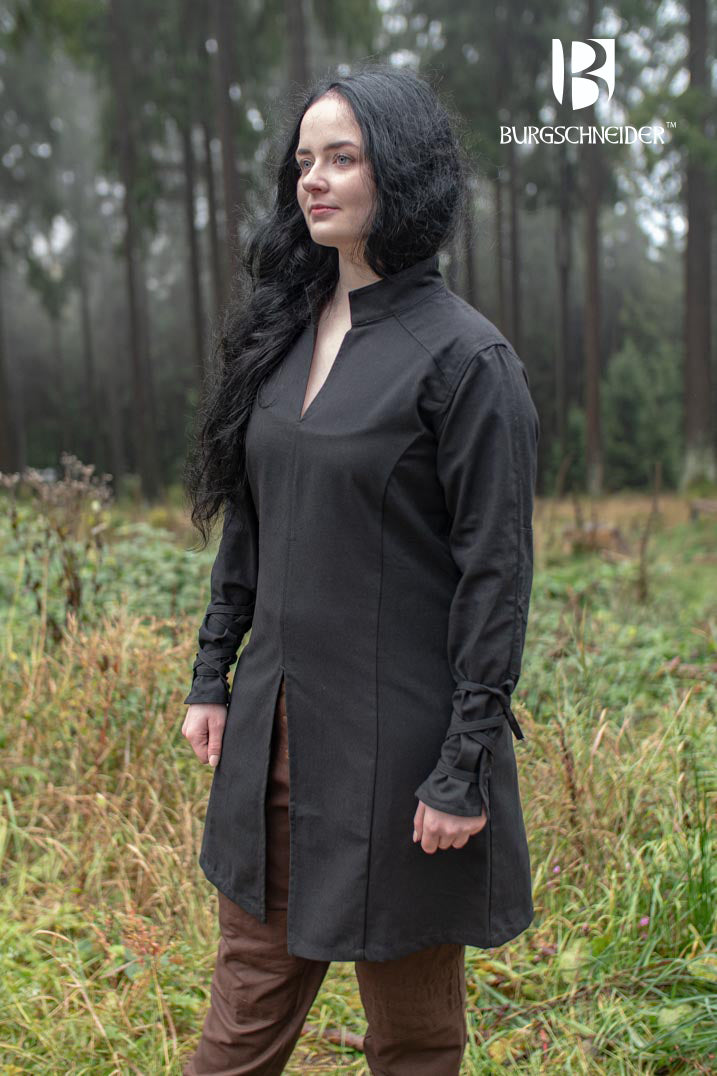 Tunic Theresa Black featuring laced ribbon sleeves and reinforced shoulders, made from breathable cotton, ideal for medieval events.