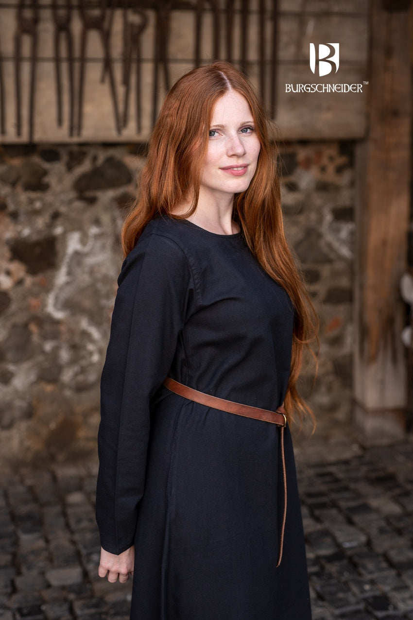 Under Dress Freya Black, a historical-inspired women's undergarment made of sturdy cotton fabric, featuring a linen-like texture.