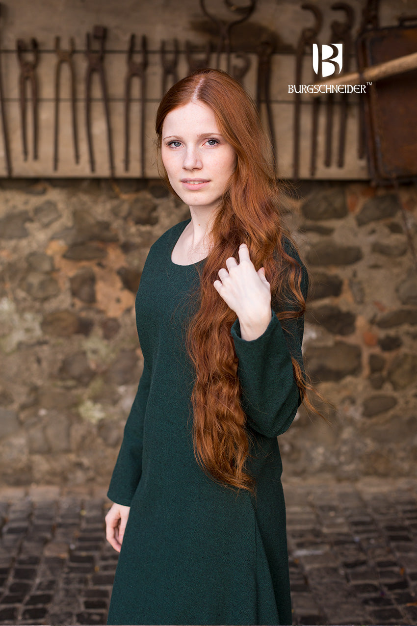 Under Dress Freya Green, a historical-inspired women's undergarment made of sturdy cotton fabric with a linen-like texture.