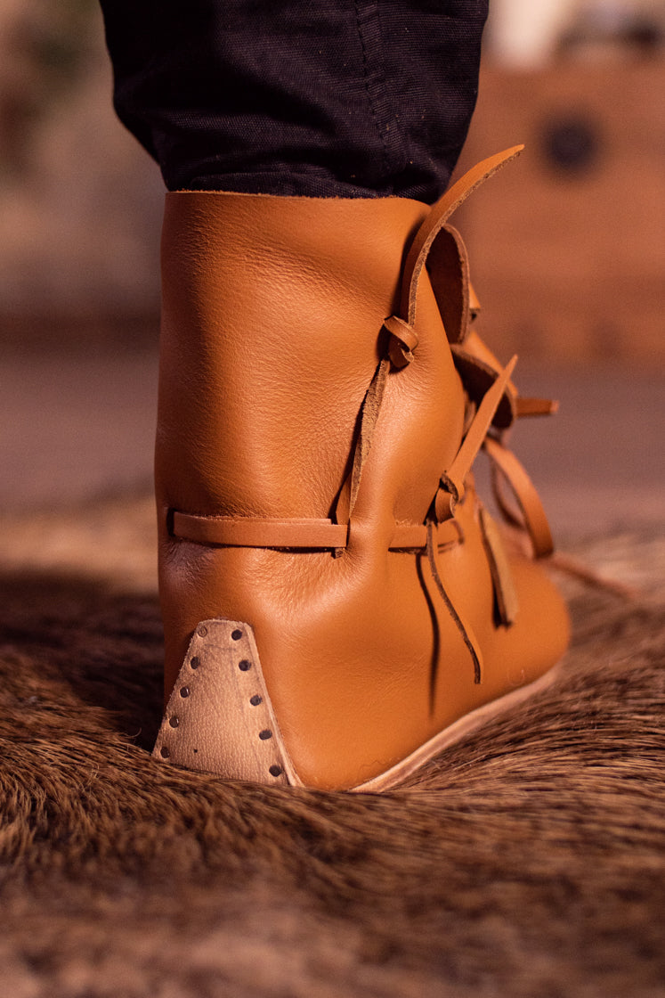 Viking Shoes Floki in brown leather with unique two-flap closure and knot detail, showcasing medieval style.