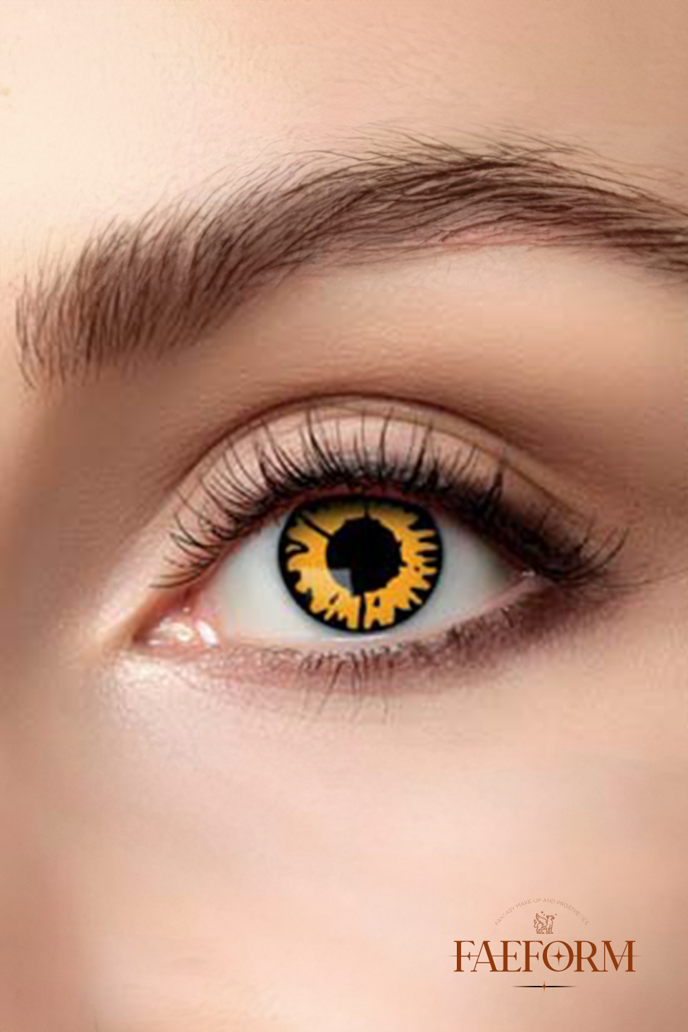 Weekly Contact Lenses Changeling in vibrant yellow color, showcasing their unique design and comfort fit.