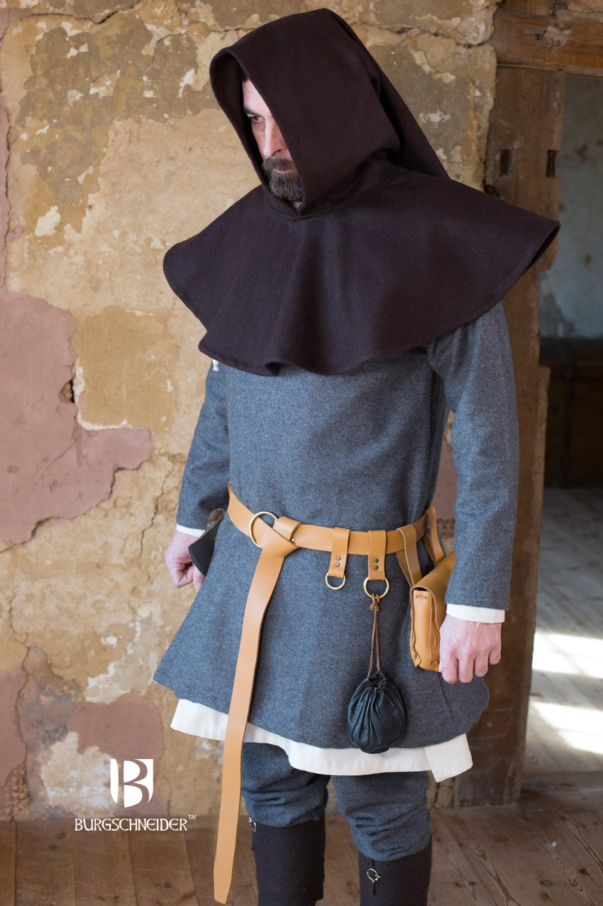 A brown wool cowl cucullus, a medieval garment designed for protection against wind and weather, featuring a short sendelbinde.