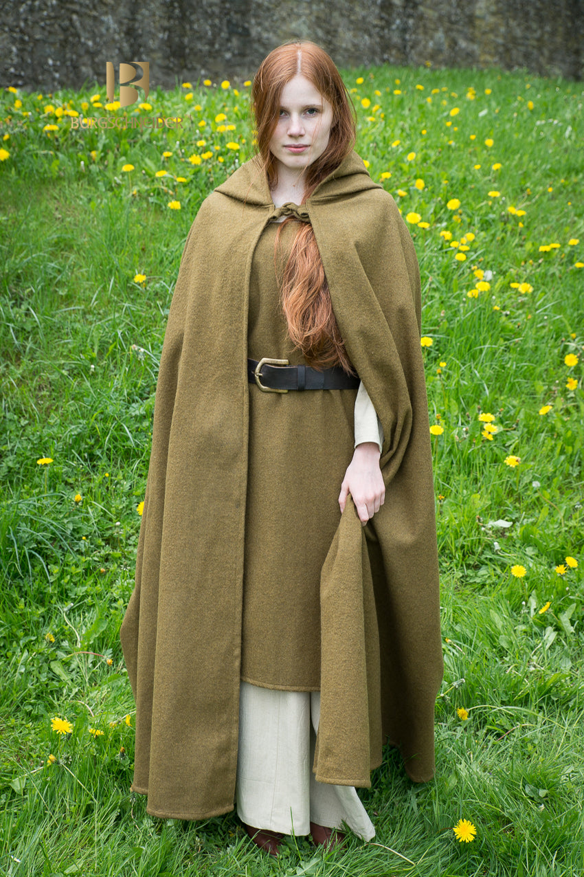 Wool Hooded Cloak Hibernus in Autumn Green, featuring a pointed hood and heavy wool felt material, perfect for medieval enthusiasts.