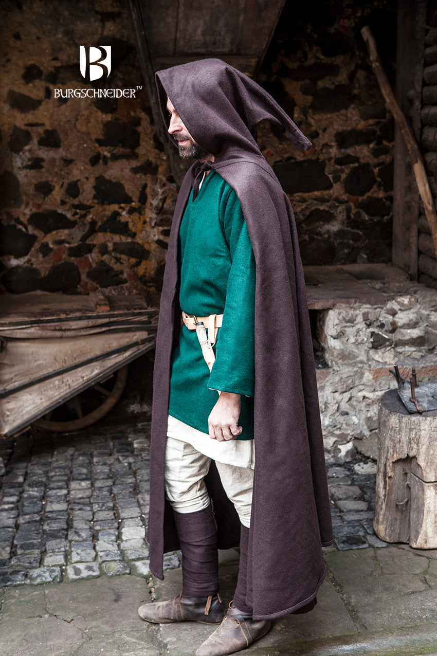 Wool Hooded Cloak Hibernus in Brown, featuring a pointed hood and heavy wool felt material, perfect for medieval enthusiasts.