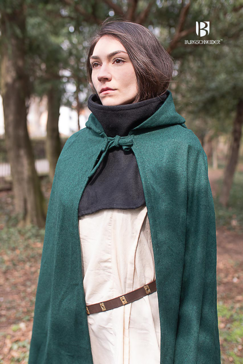 Wool Hooded Cloak Hibernus Green displayed on a mannequin, showcasing its pointed hood and heavy wool felt material.