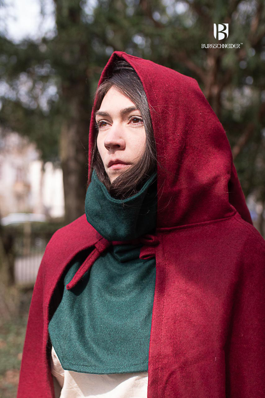 Wool Hooded Cloak Hibernus in Red, featuring a pointed hood and heavy wool felt material, perfect for medieval enthusiasts.