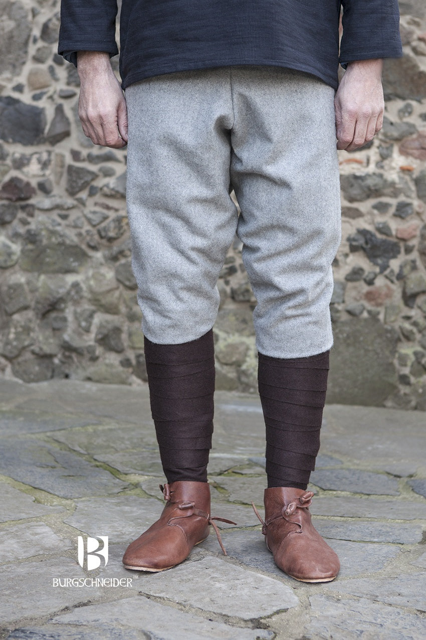 Wool Thorsberg Pants Fenris Grey, showcasing authentic early medieval design and high-quality wool felt fabric.