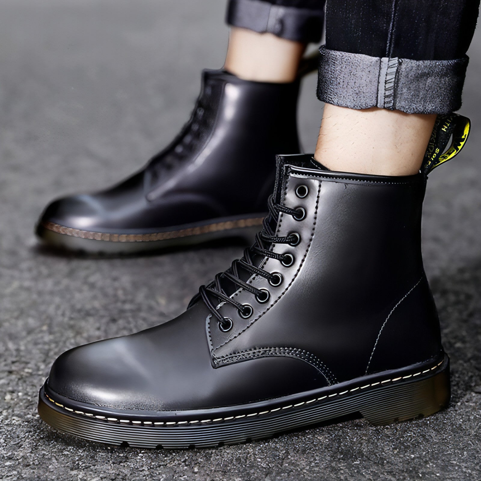 Main Eight-hole breathable leather boots outdoor fashion short boots image