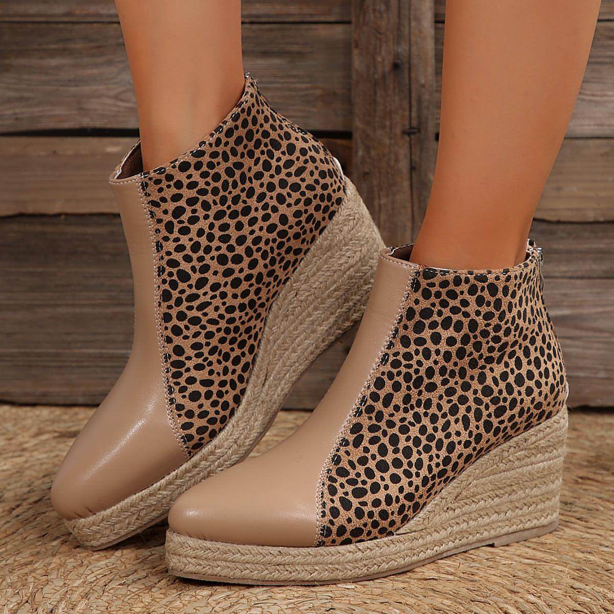 Main Women's Color-block Wedge Boots image