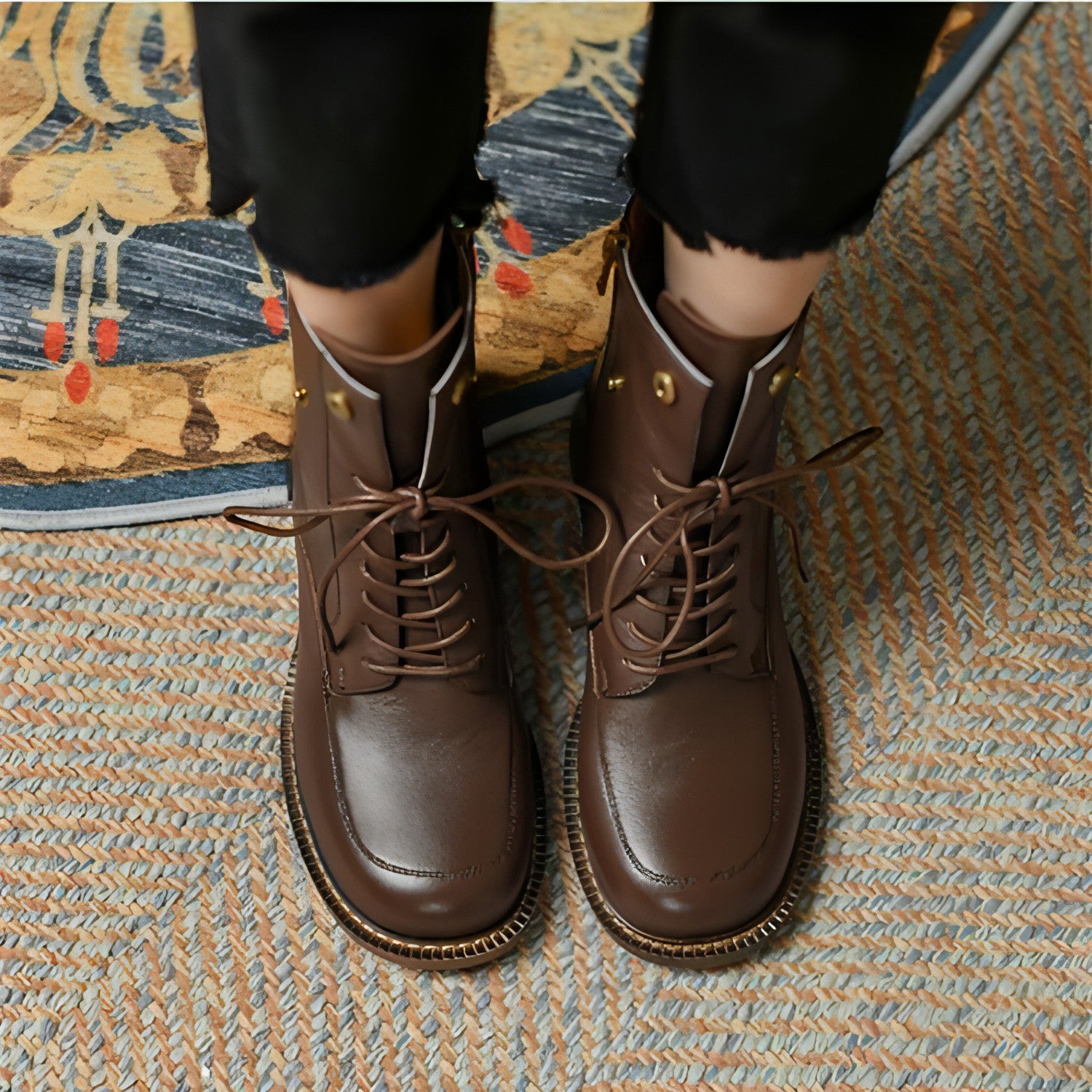 A pair of stylish Women's Fashion Side Zip Casual Rider Boots made from premium synthetic leather, featuring a side zip closure and cushioned insole.